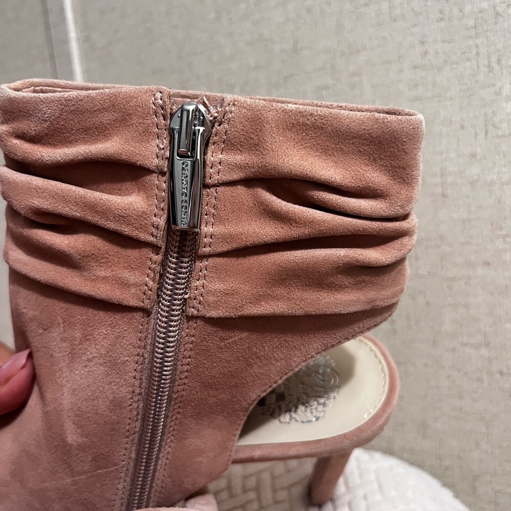 Vince Camuto Tan Heeled Boots - Picture 4 of 8